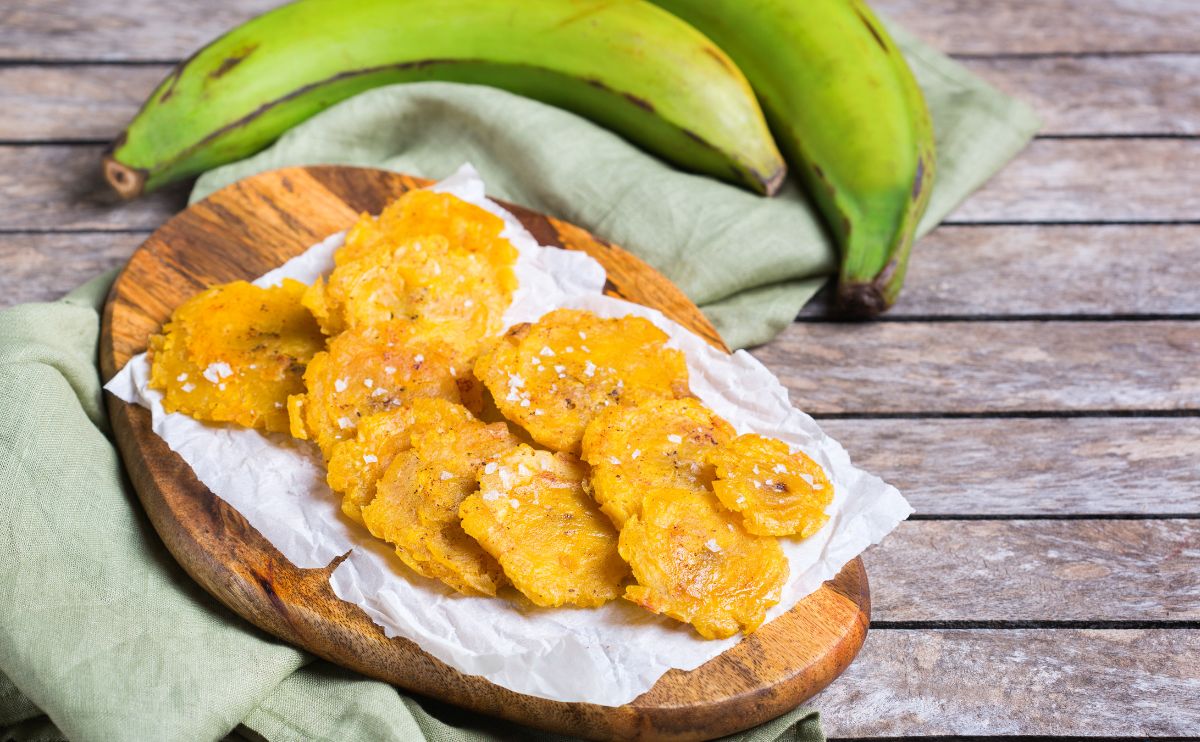 Unripe plantains with chips
